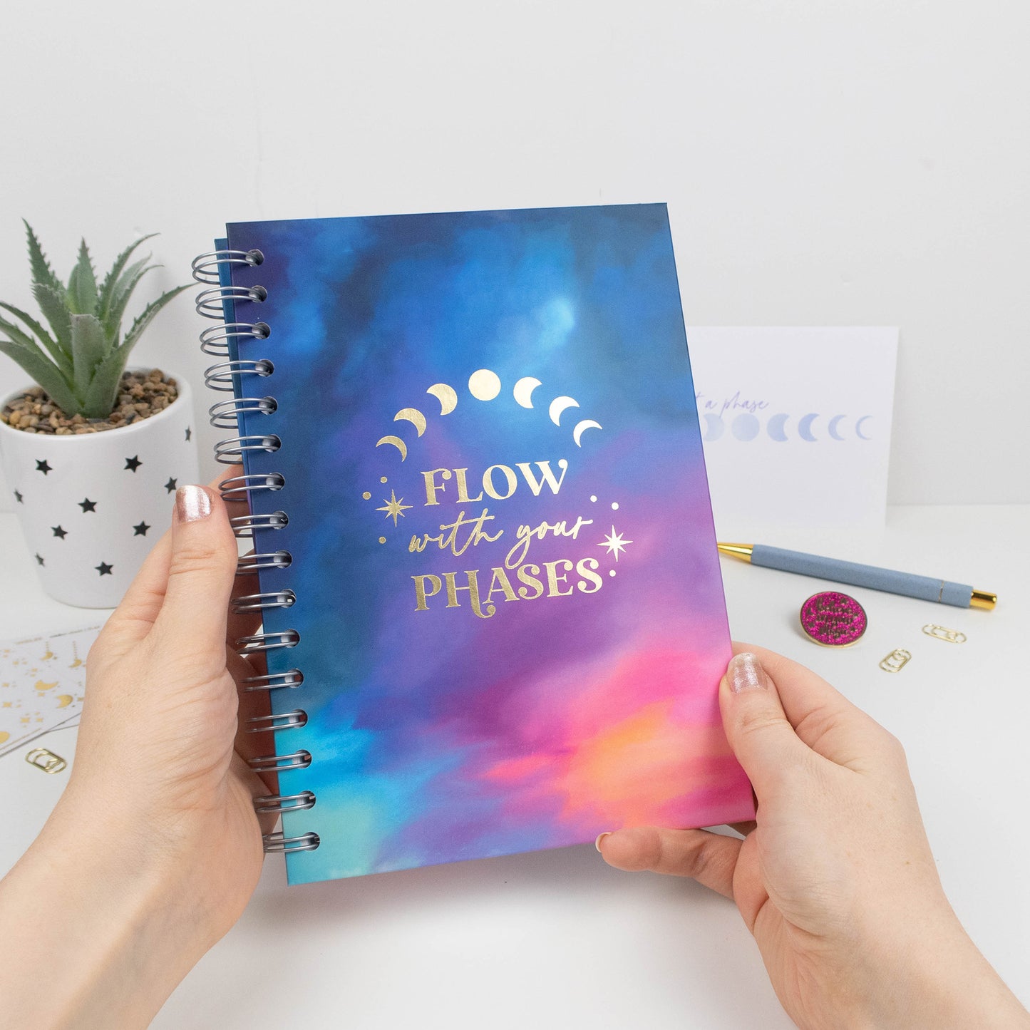 FLOW WITH YOUR PHASES - LUXE PERSONALISED JOURNAL