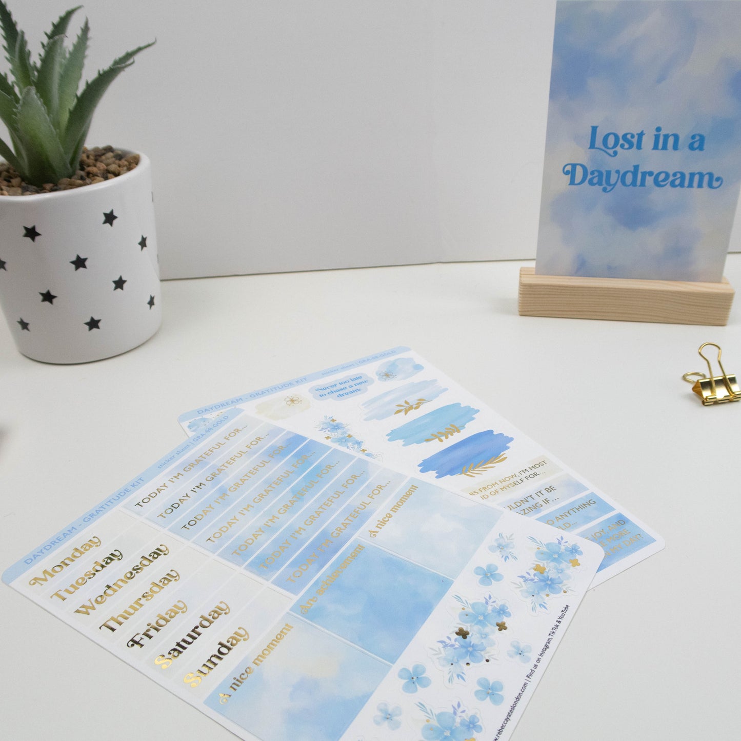 LOST IN A DAYDREAM - GRATITUDE KIT