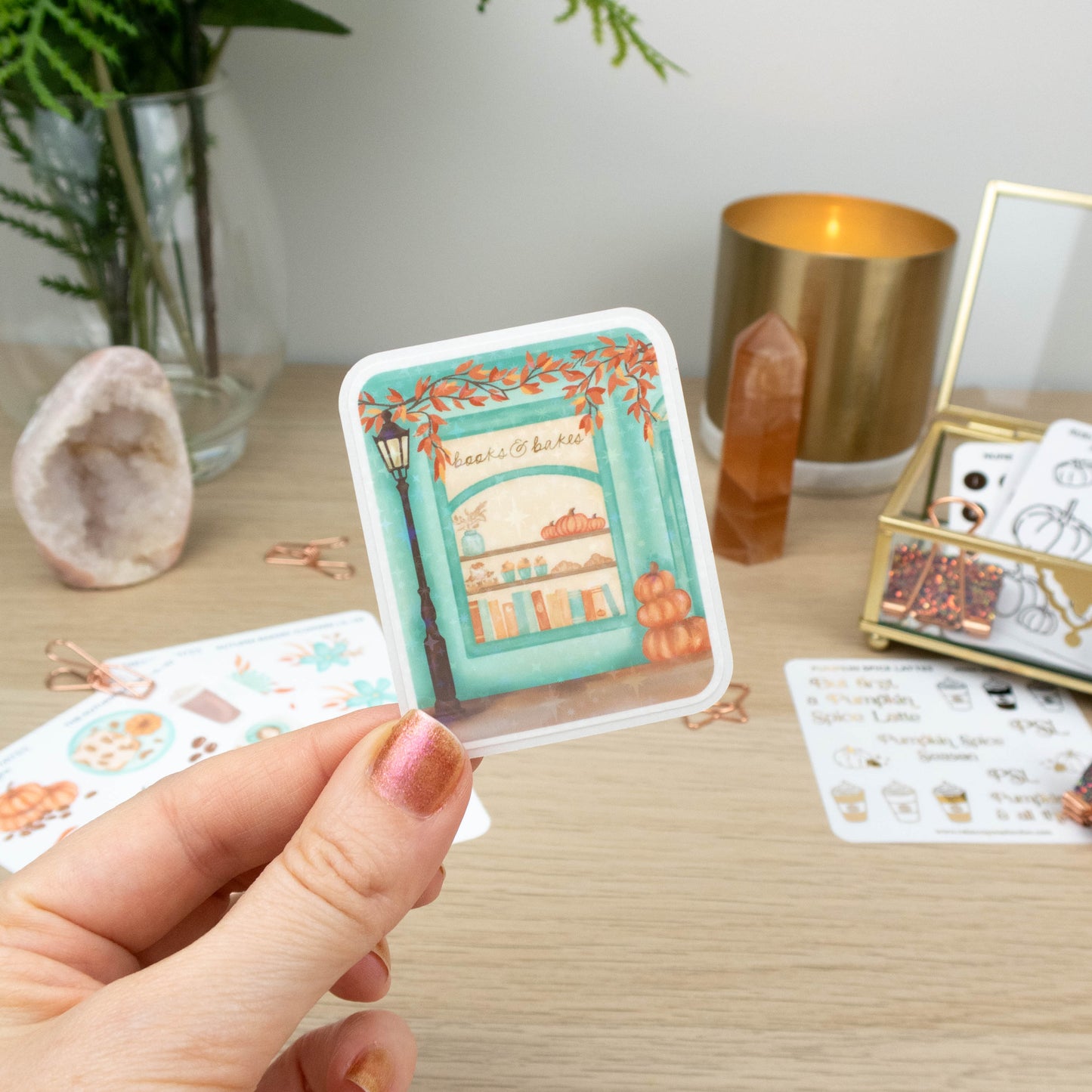 BOOKS & BAKES - SINGLE STICKER