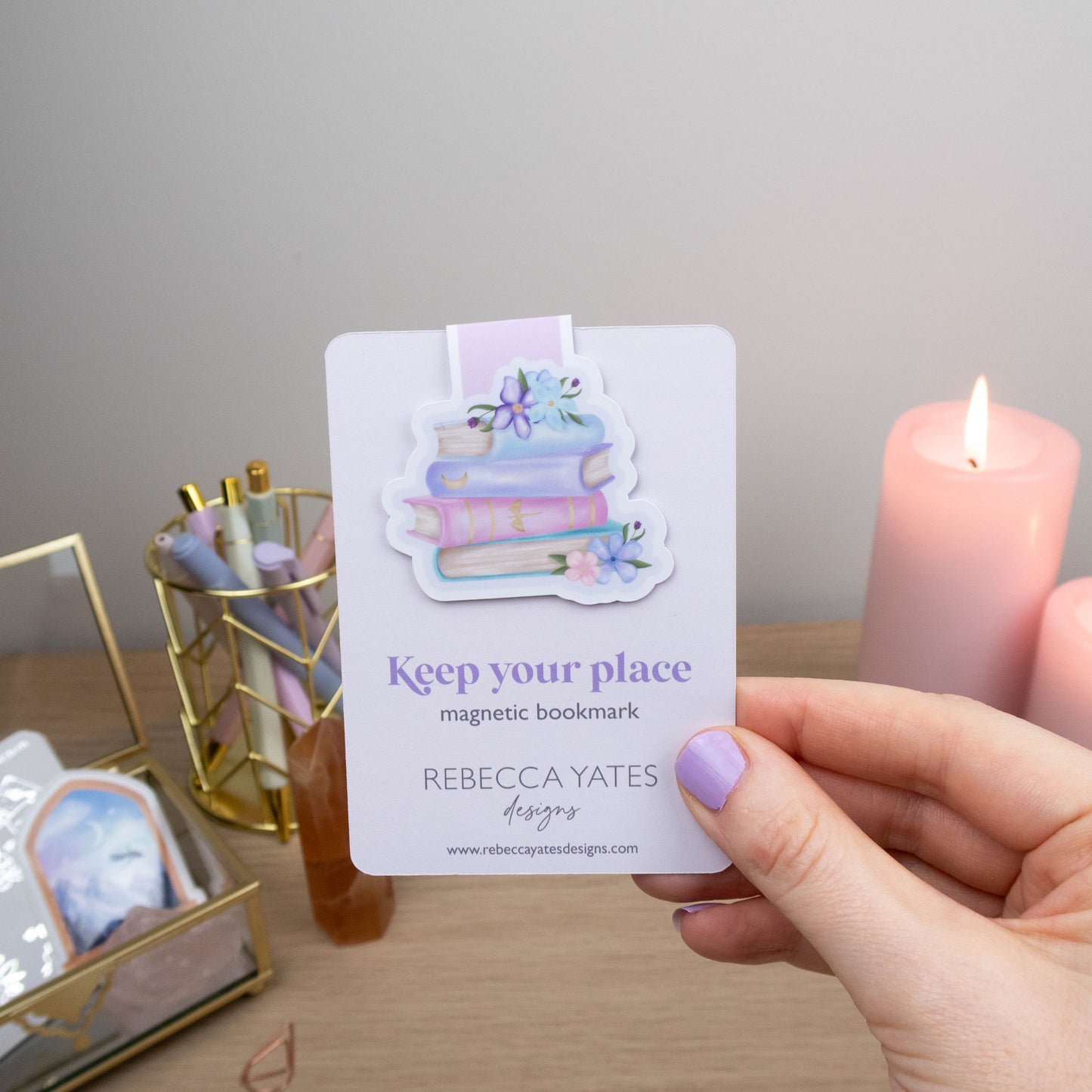 FANTASY BOOK STACK  - MAGNETIC BOOKMARK